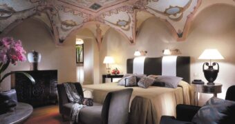 Hotel ed escort di lusso a 5 stelle Roma Minerva